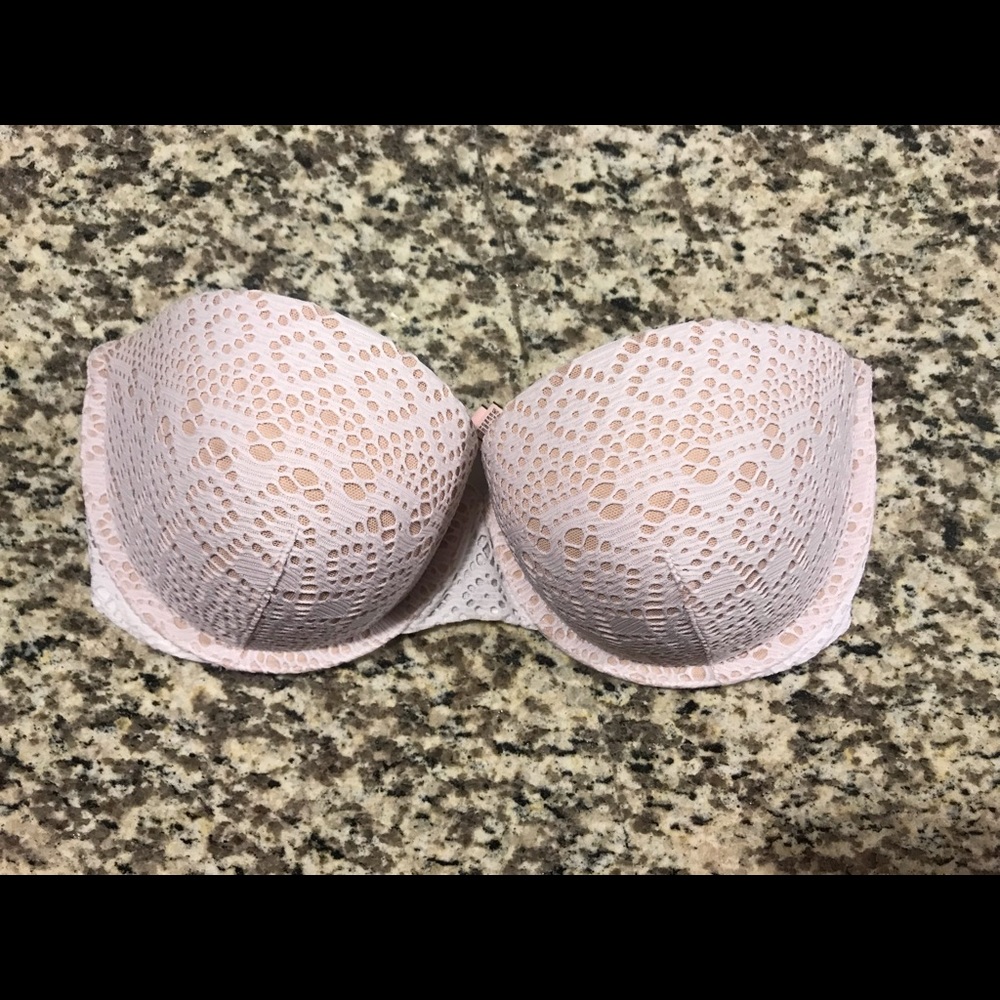 White strapless bra